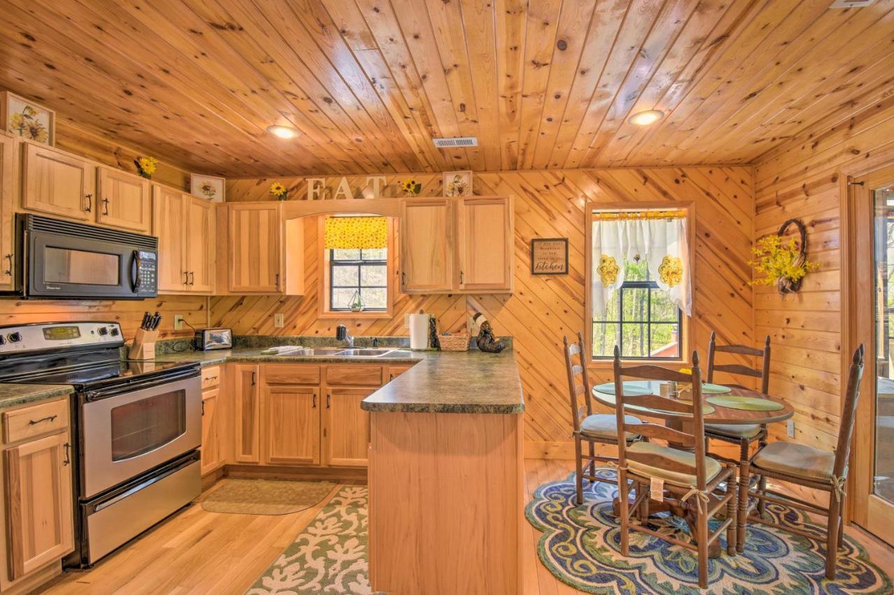 Cozy Hiawassee Cabin With Fire Pit And Mtn Views! Экстерьер фото